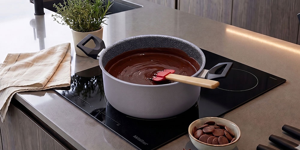 Dia do Chocolate: o segredo por trás do brilho perfeito está na temperagem e na viscosidade
